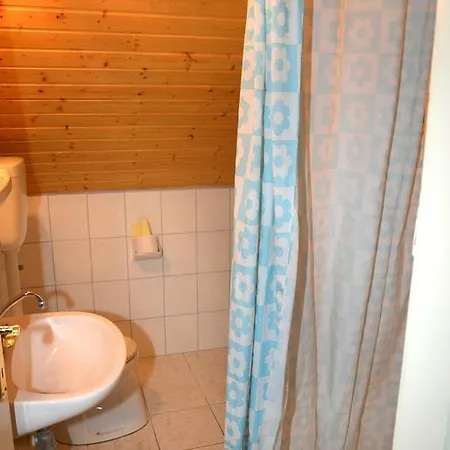 Homestay Haus Pelso Gyenesdias