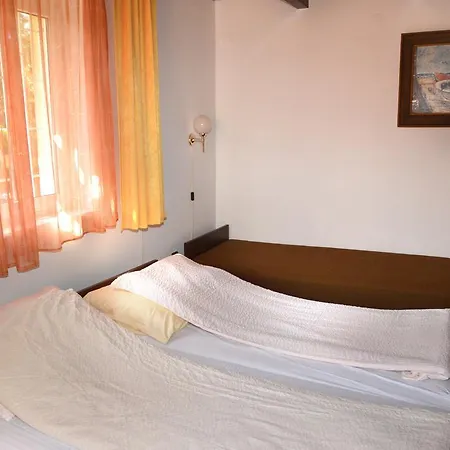 Homestay Haus Pelso Gyenesdias