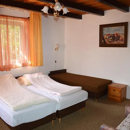 Homestay Haus Pelso Gyenesdias