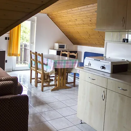Haus Pelso Homestay