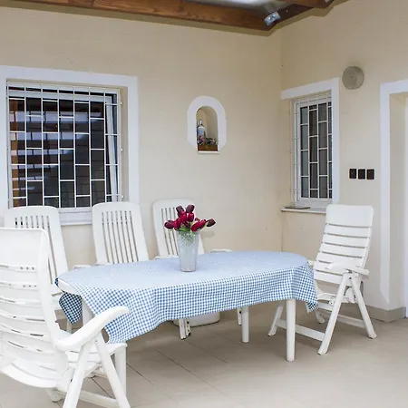 Homestay Haus Pelso *